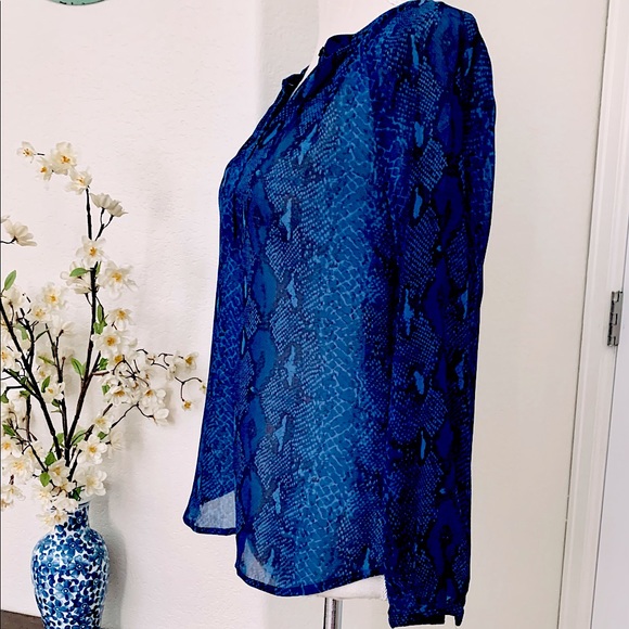 HP 🎉 BANANA REPUBLIC Python Print Blouse - Picture 7 of 12